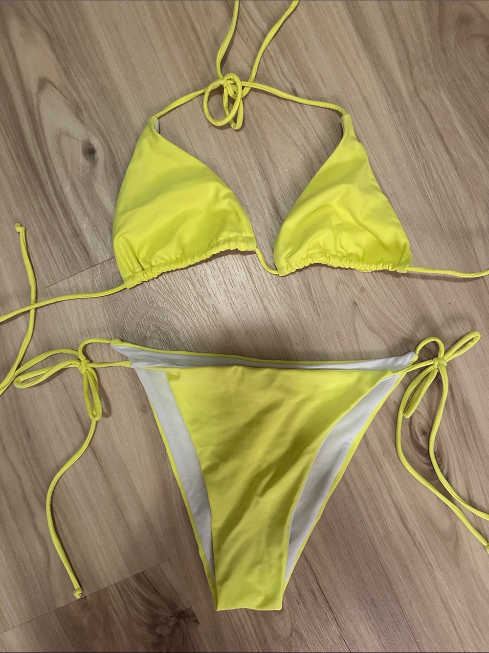 Roxy Yellow Triangle String Bikini size M very cheeky